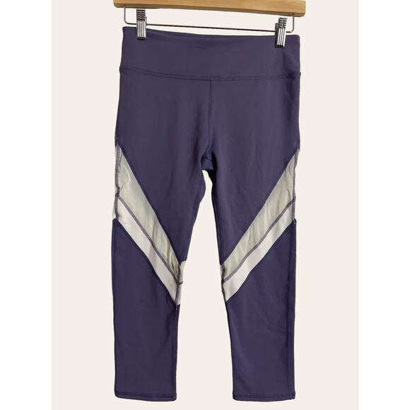 Fabletics Purple & White Salar POWERHOLD Capri Leggings Size S - Picture 4 of 8